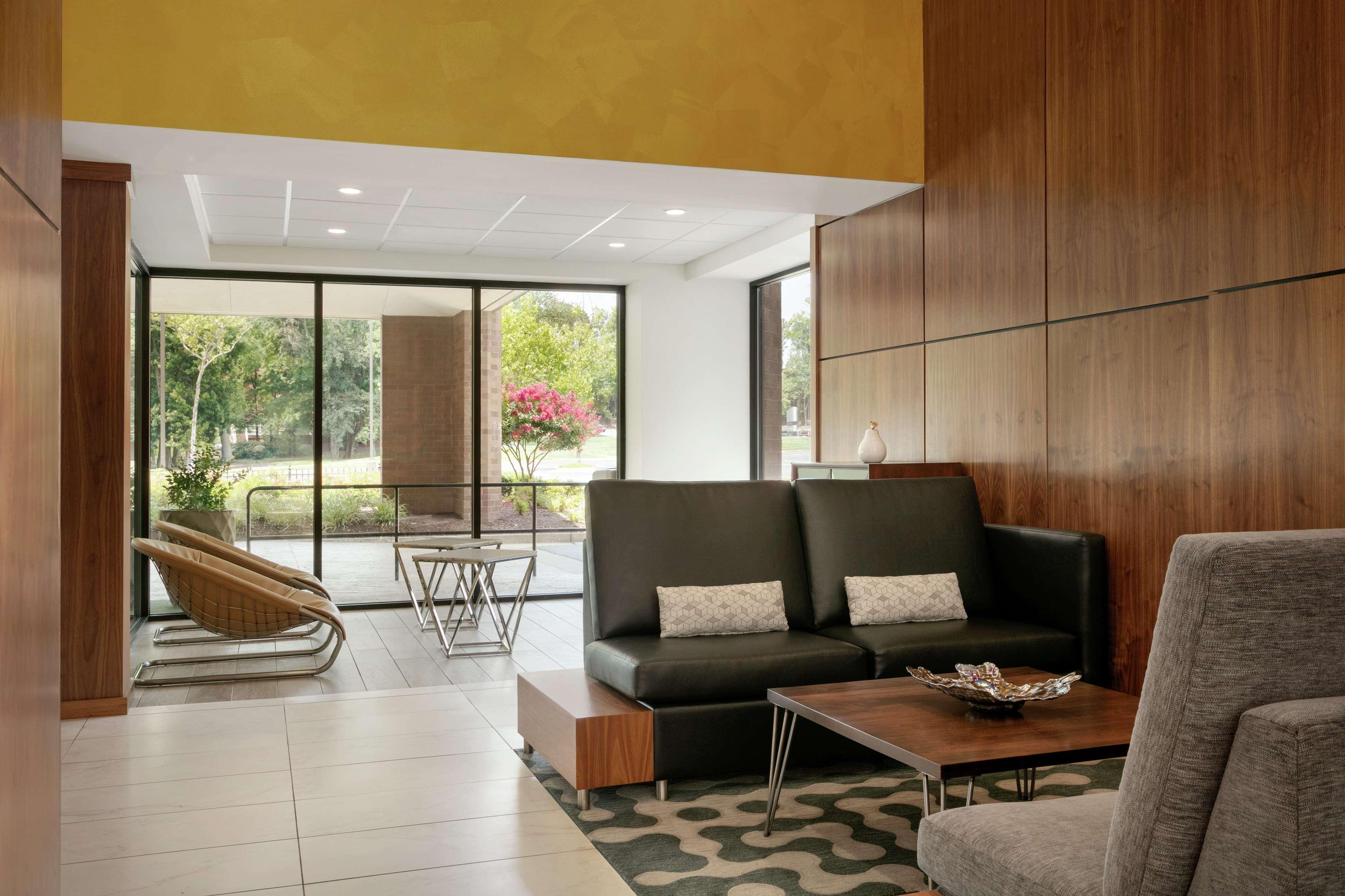 Embassy Suites By Hilton Richmond Dumbarton Exterior foto