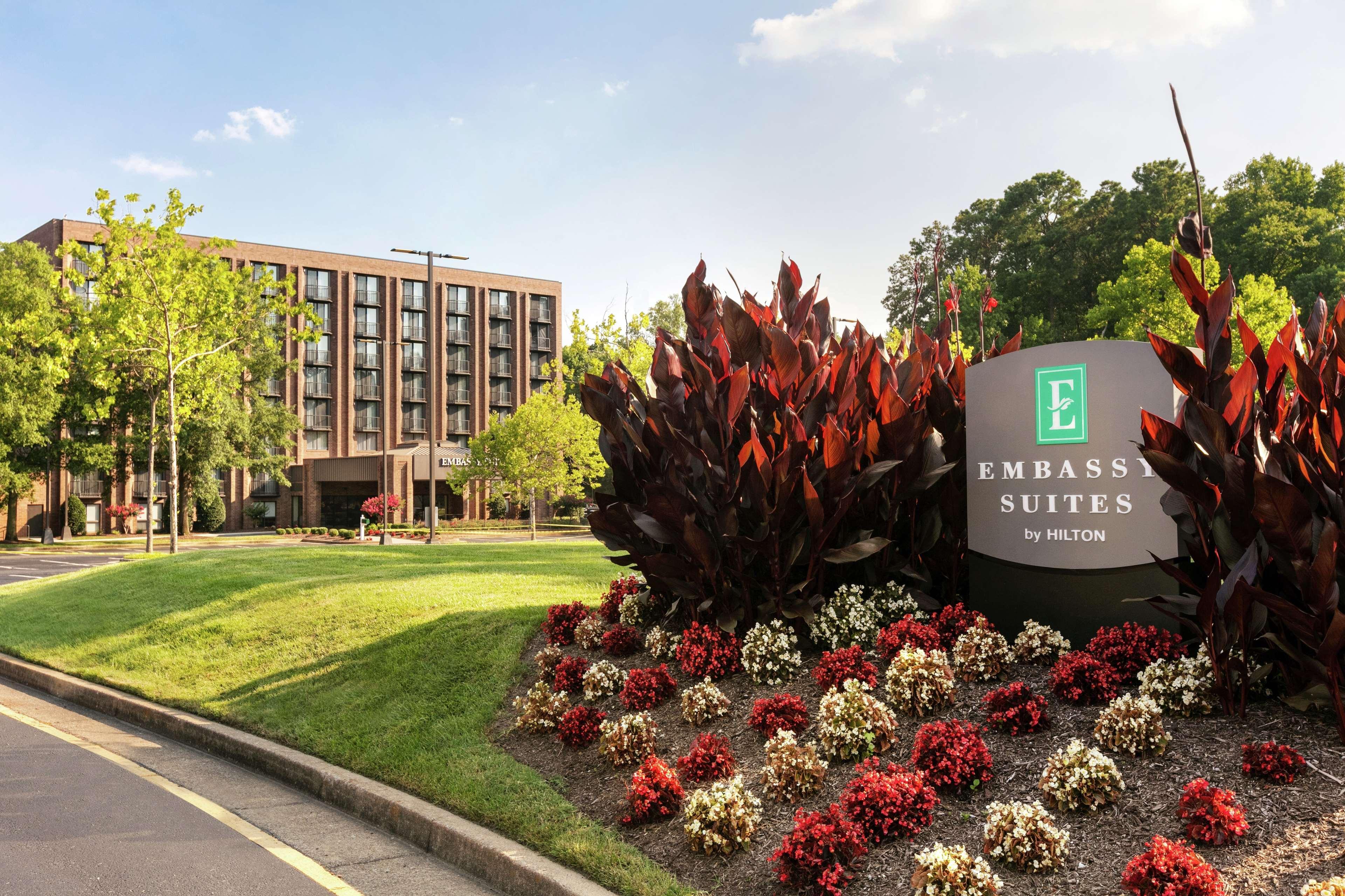 Embassy Suites By Hilton Richmond Dumbarton Exterior foto