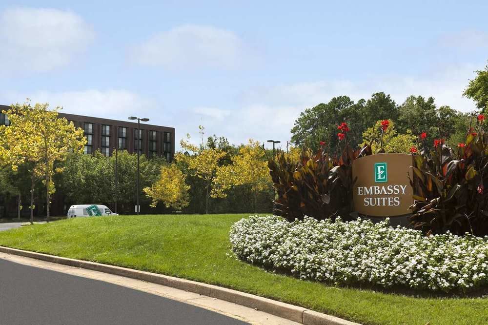 Embassy Suites By Hilton Richmond Dumbarton Exterior foto